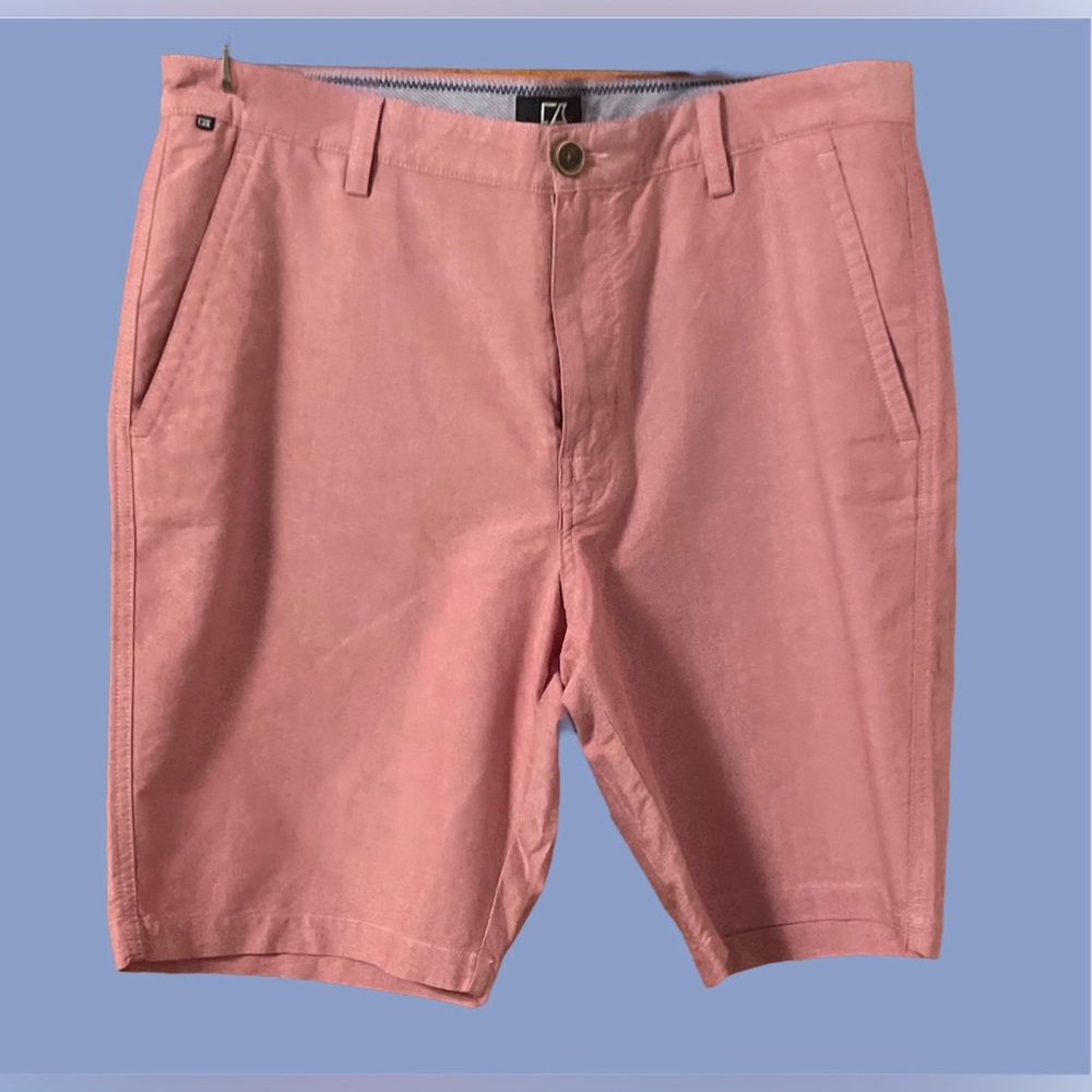 Men’s Pink Chino / Golf Short Size 34 - Cutter and Buck 100% Cotton